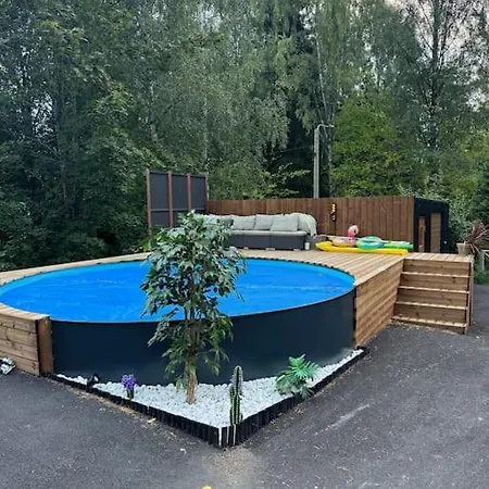 Villa King's Hill, Moderni Perhelomakohde *